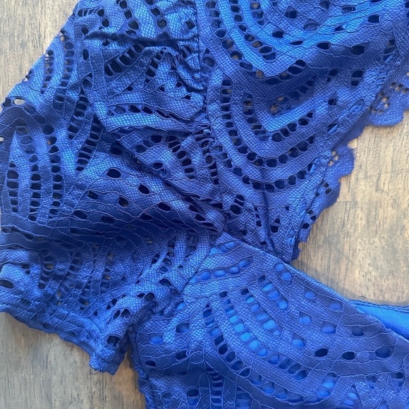 Goddiva Lace Bodycon Dress - Picture 5 of 7